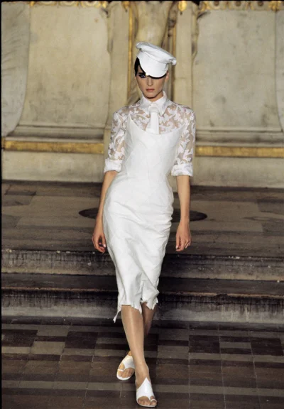 Look 16